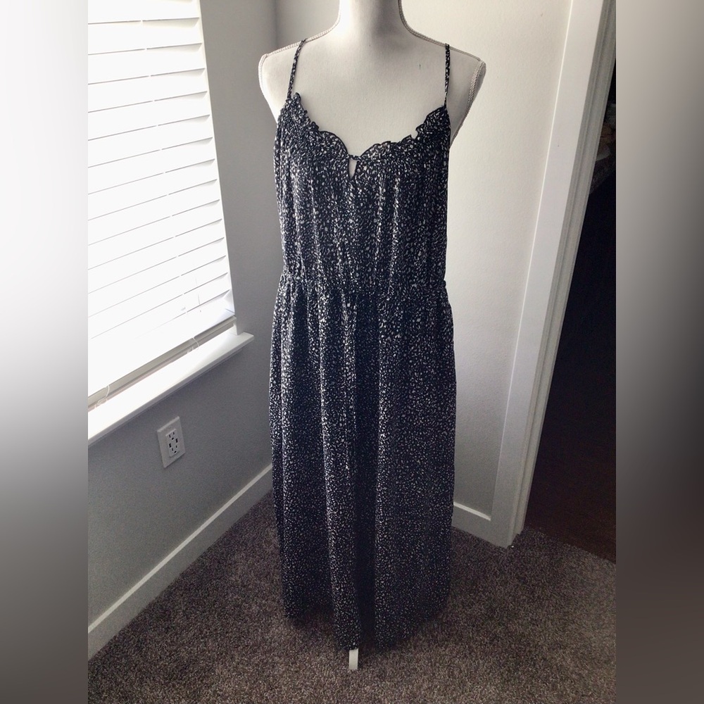 Universal Thread | Black & Cream Smocked  Midi Sundress - Picture 4 of 7